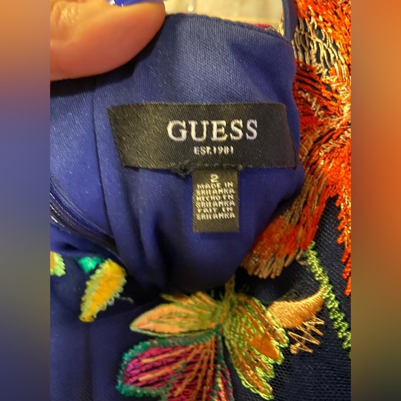 Guess dress-All Flower,very chic on- midi Size 2 can fit size 4 too-New With Tag - Picture 9 of 11